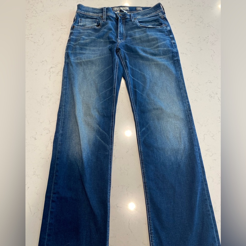 Like new BKE blue jeans